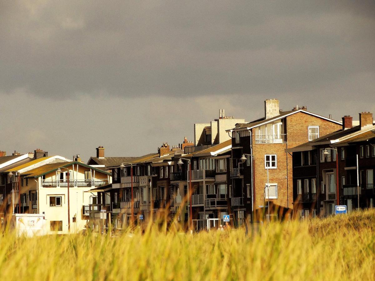Beachhouse Anna, 1 Minute Walk To The Beach And Centre Of Katwijk, Free Private Parking Next To The House ! Katwijk aan Zee Bagian luar foto