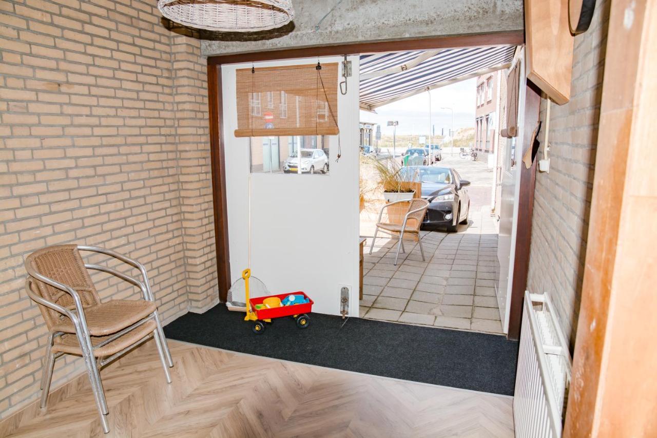 Beachhouse Anna, 1 Minute Walk To The Beach And Centre Of Katwijk, Free Private Parking Next To The House ! Katwijk aan Zee Bagian luar foto